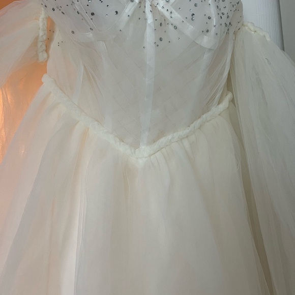 Beautiful cream tulle gown!  NWOT - Picture 4 of 5